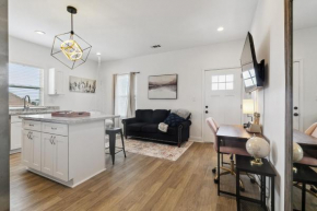 Luxury 3br Oasis w Jacuzzi